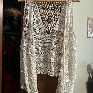 Elegant Lace Crochet Women Vest